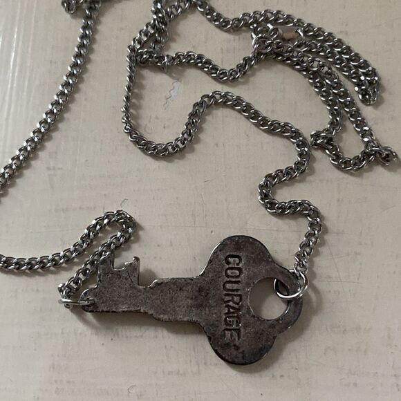 Key to your heart jewelry lot - 2 necklaces, 1 bracelet, pierced earrings - Picture 10 of 16